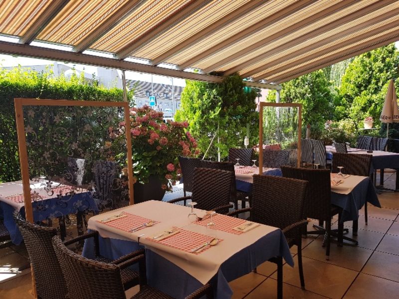 2020.08 il Faro Zuerich-strasse 30 Duebendorf schöne schattige Terrasse  buon appetito.jpg